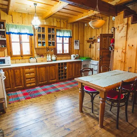 Pod Rozsutcom Lodge *